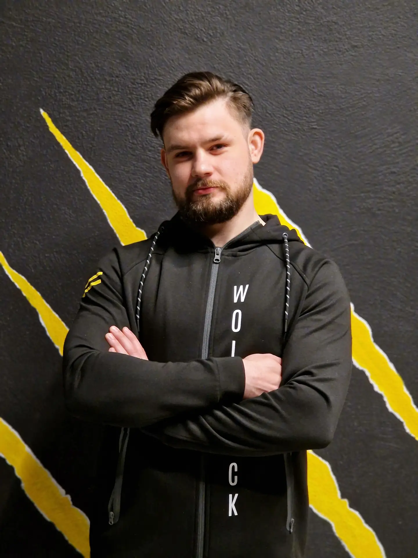 Coach Nikita, personal trainer en oprichter van Wolfpack Calisthenics Antwerpen.